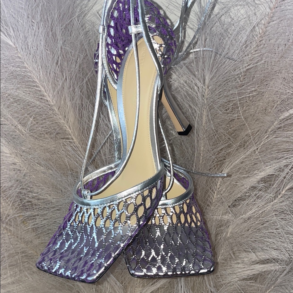Authentic Bottega Veneta Heels!! - Picture 4 of 16